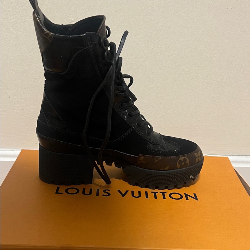 Louis Vuitton Black and Brown Lace-Up Boots - Picture 3 of 5